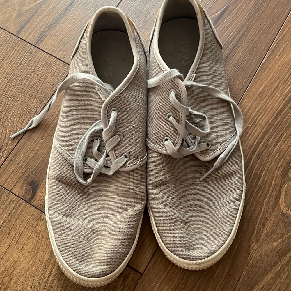 Toms